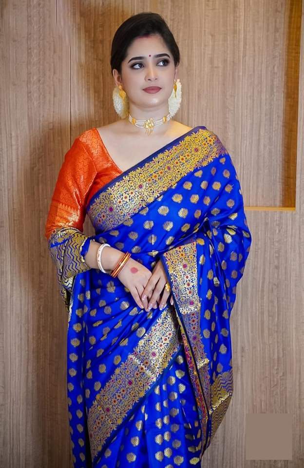 প্রিমিয়াম সিল্ক কাতান শাড়ি